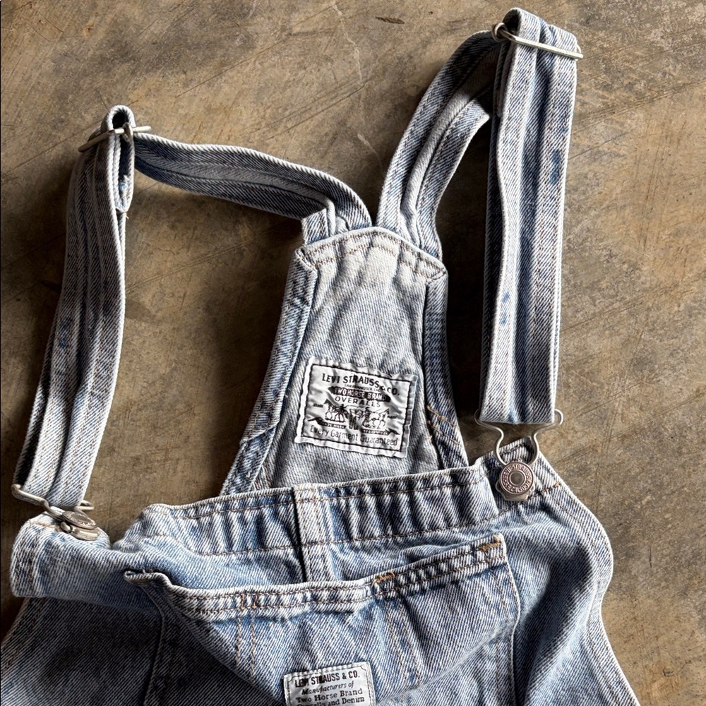 Levi's Classic Light Blue Denim Overalls - Picture 2 of 7